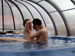 Blasen, Braunhaarige, Papi, Handjob, Zierlich, Pool, Dürr, Jungendliche (18+)