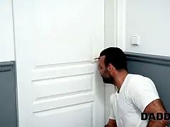 Daddy4k. teen with epic Natural Tits and butt is using a opportunity to bang a mature man