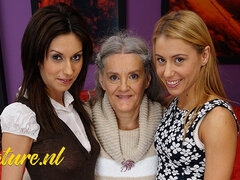 Amateur, Lamer culo, Rostro sentado, Lesbiana, Lamidas, Natural, Adolescente, Tetas