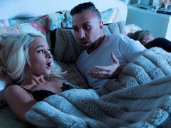 Cul, Blonde, Sucer une bite, Masturbation, Rasée, Pute, Adolescente, Nénés