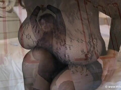 Любители, Брюнетки, Грудастые, Мамочка, Натуральные сиськи, Польки, Соло, Сиськи