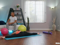 Любители, Семяизвержение, Член, Гибкие, Очки, Огромные размеры, Порка, Сиськи