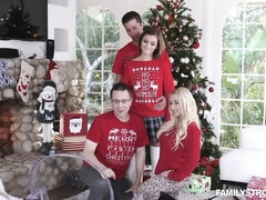 Жопа, Блондинки, Минет, Сперма во рту, Семяизвержение, Бритые, Юбки, Молоденькие