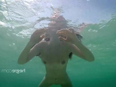 18 jaar, Strand, Grote kont, Grote mammen, Klein, Kut duiken, Mager, Tiener