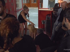 Anaal, Bondage discipline sadomasochisme, Strand, Blond, Pijpbeurt, Vrouw, Vernedering, Openbaar