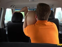 Blasen, Braunhaarige, Kehlenfick, Hardcore, Nackt, Zopf, Jungendliche (18+), Titten