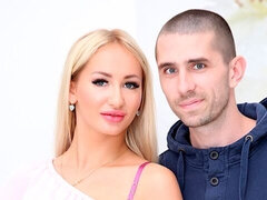 Grosser arsch, Schwarz, Blasen, Hundestellung, Interrassisch, Piercing, Dürr, Titten