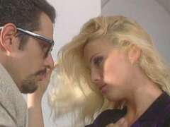 Blond, Pijpbeurt, Handbeurt, Moeder die ik wil neuken, Kousen, Tieten likken, Oud