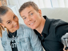 Amateur, Gros cul, Grosse bite, Gros seins, Sucer une bite, En levrette, Maigrichonne, Adolescente