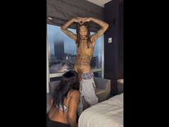 Diep in de keel, Huisgemaakt, Latijnse vrouw, Trio