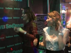 デカパイ, クラブ, カワイイ, 異人種間, なめる, ヌード, オージー, スインガー