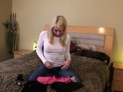 Blonde, Sucer une bite, Doigter, Branler, Mamelons