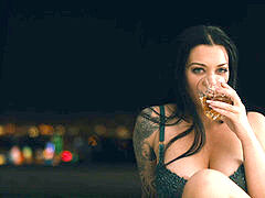 Sadomasoquismo, Morena, Dominación, Pajear, Anilingus, Esposa