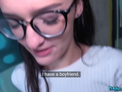 Mamada, Engañando, Pareja, Checa, Pajear, Al aire libre, Pov, Público