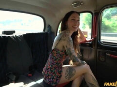 お尻, デカ尻, 茶髪の, 車, バック, アウトドア, ストリッピング, ティーン