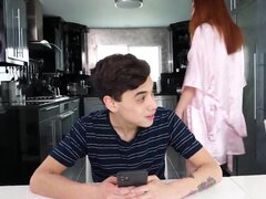 Leie, Tante, Grosse titten, Blasen, Milf, Muschi, Rotschopf, Stiefmutter