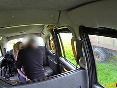 Gros seins, Sucer une bite, Plantureuse, En levrette, Hard, Orgasme, De plein air, Suçant