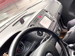 Pijpbeurt, Sperma in mond, Openbaar