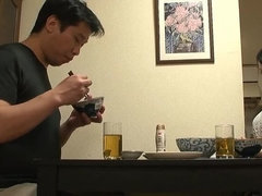Asiatisch, Blasen, Spermaladung, Aufs gesicht abspritzen, Handjob, Hd, Masturbation, Flotter dreier