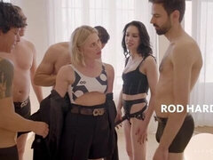 18 años, Culo, Verga grande, Estilo perrito, Grupo, Orgía, Adolescente, Tetas