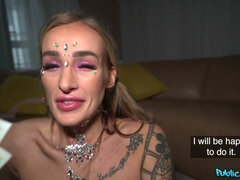 Amateur, Tetas grandes, Rubia, Mamada, Checa, Corridas faciales, Al aire libre, Público