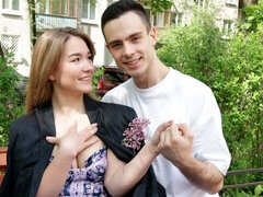 Gros cul, Grosse bite, Gros seins, Plantureuse, En levrette, Séduite, Maigrichonne, Adolescente