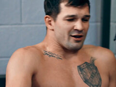 Muscled jock barebacking in sauna after workout