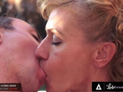 フェラチオ, 口内発射, 顔射, 指いじり, お婆さん, 毛深い, 熟年, オマンコ