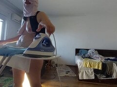 Arsch, Aus dem arsch in den mund, Braunhaarige, Behaart, Handjob, Latina, Milf, Zierlich