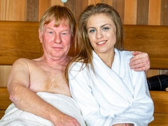 18 jahre, Arsch, Schönheit, Hundestellung, Natürlichen titten, Dürr, Jungendliche (18+), Titten
