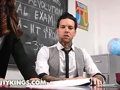 大学生, 口内発射, イマラチオ, 顔射, 眼鏡, 怪物, ゴックンする, オッパイの