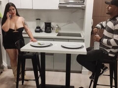 Mooie dikke vrouwen, Grote mammen, Stel, Interraciaal, Latijnse vrouw, Kantoor, Schoenen, Tieten likken