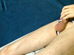 wanking in undies - vibe no hands happy end