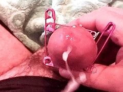 Cumming with needles