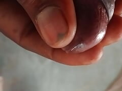 My land me se pani nikal raha hai chut ki chaht