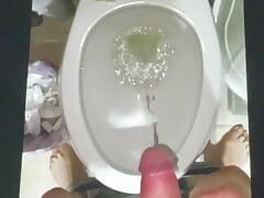 Piggy pissing