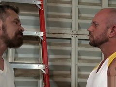 Mature men fucks at work