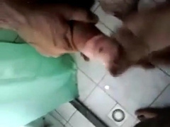 Watch Coroa Metedor's homemade video of being a hot and horny amateur