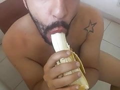 I sucked the banana and I enjoyed tasty