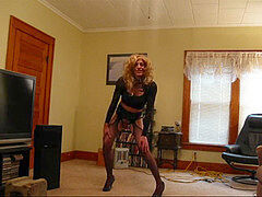 Aubreyluvsit dancing for dudes and femmes!