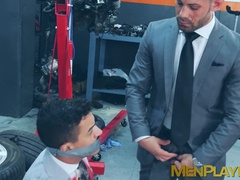 Handsome hunk Jonathan Miranda deepthroats rock hard cock