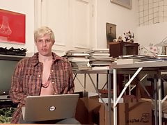 TWINK IS ALWAYS HUNGRY FOR RAW COCK