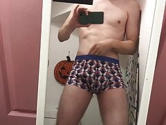 Think quietly and quickly masturbates in bathroom