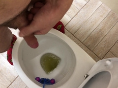 Dude Making a Hand Job for his Xxl Bone