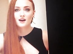Sophie Turner cum tribute