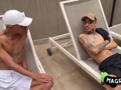 SAT ON THE LEAN MAN FROM XVIDEOS WITHOUT MERCY, JUST PUT IT IN THE BIOTCH'S BOOTY