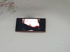 Cum tribute over milfs tits.