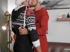 Leeroy Jones And Dante Colle In Lovely Christmas Gay Fucking