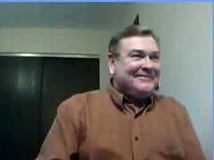 handsome chubby daddy cumming on cam