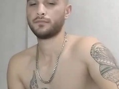 Sexy Turkish cam boy puts on a hot show and reaches a satisfying climax!